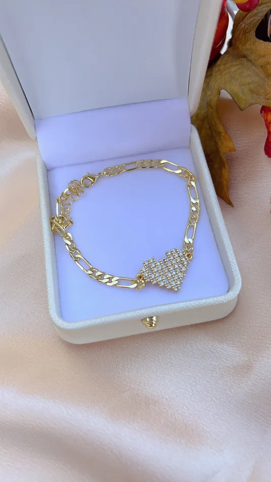 Bracelets MP Jewelry Diamond Paved Heart Bracelet
