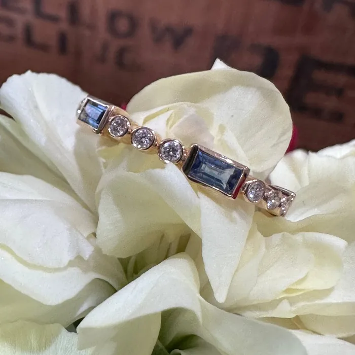 ONeills Estate Jewelry Rings 14 Karat Yellow Gold Sapphire Diamond Ring 20002648 ONeills Estate Jewelry Rings 14 Karat Yellow Gold Sapphire Diamond Ring 20002648