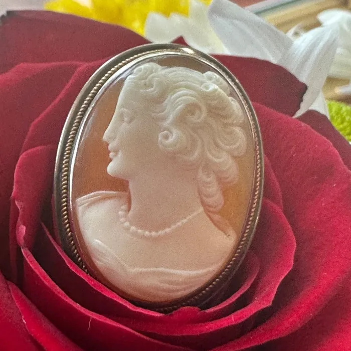 ONeills Estate Jewelry Rings Sterling Silver Cameo with a 14 Karat Yellow Gold Braided Border 54600373 ONeills Estate Jewelry Rings Sterling Silver Cameo with a 14 Karat Yellow Gold Braided Border 54600373