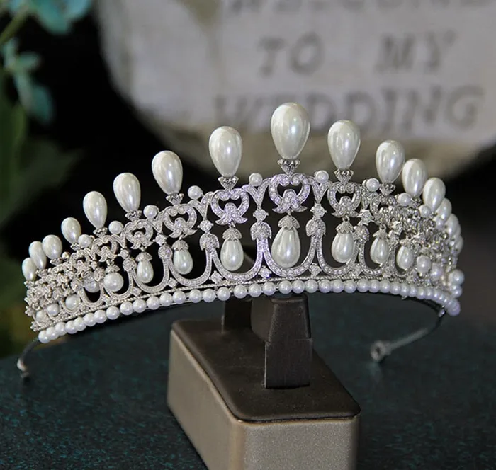 The Royal Look For Less Bracelets Bavarians Lover Knot Tiara Replica