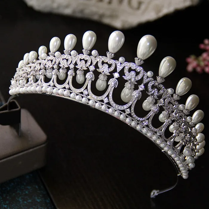 The Royal Look For Less Bracelets Bavarians Lover Knot Tiara Replica