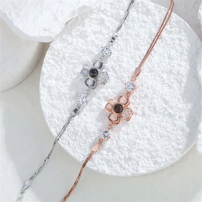 Trendolla Jewelry Bracelets Elegant Four Leaf Clover Felicity Bracelet with Picture Inside