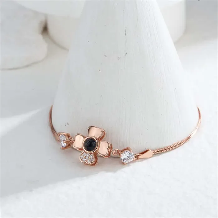 Trendolla Jewelry Bracelets Elegant Four Leaf Clover Felicity Bracelet with Picture Inside