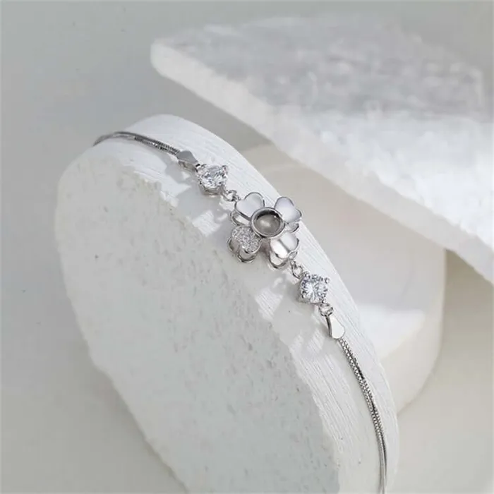 Trendolla Jewelry Bracelets Elegant Four Leaf Clover Felicity Bracelet with Picture Inside