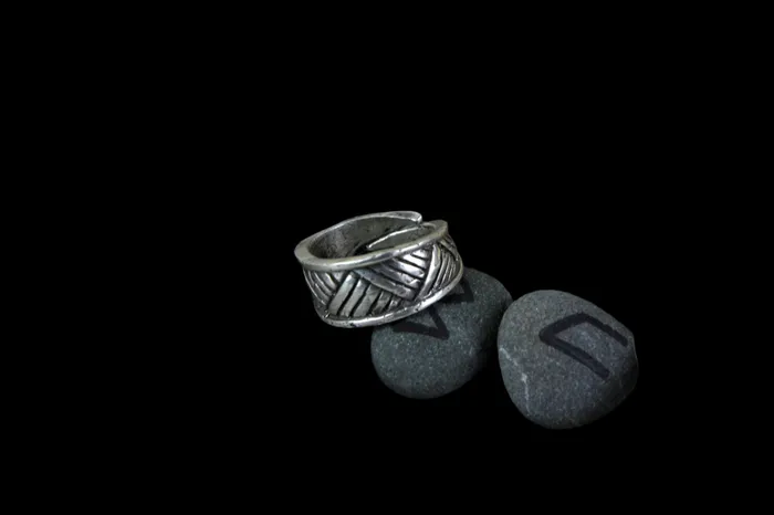 Valhallas silver Rings Crosshatch Viking Ring in Sterling Silver