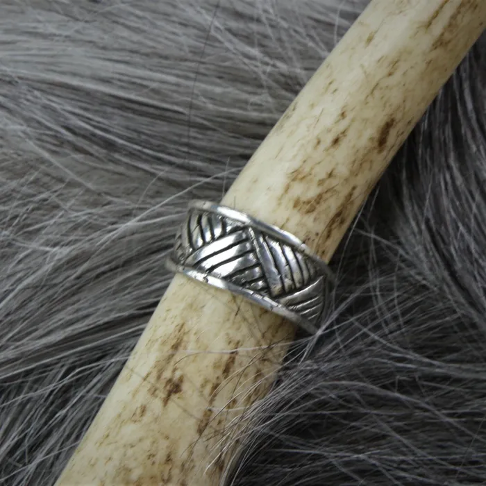 Valhallas silver Rings Crosshatch Viking Ring in Sterling Silver