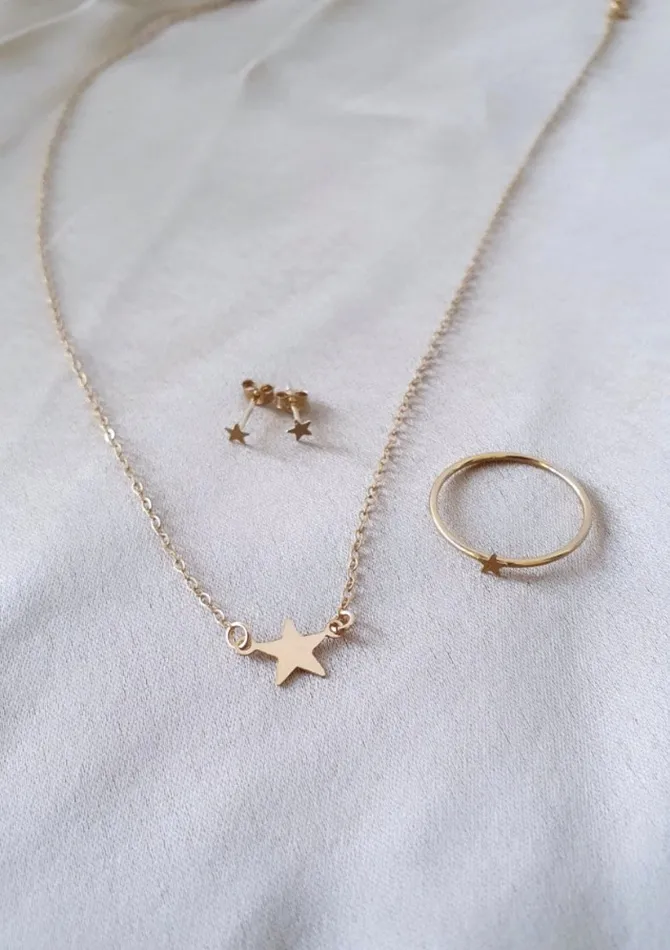 Tiny Star Necklace ERIJEWELRY Necklaces Tiny Star Necklace ERIJEWELRY Necklaces